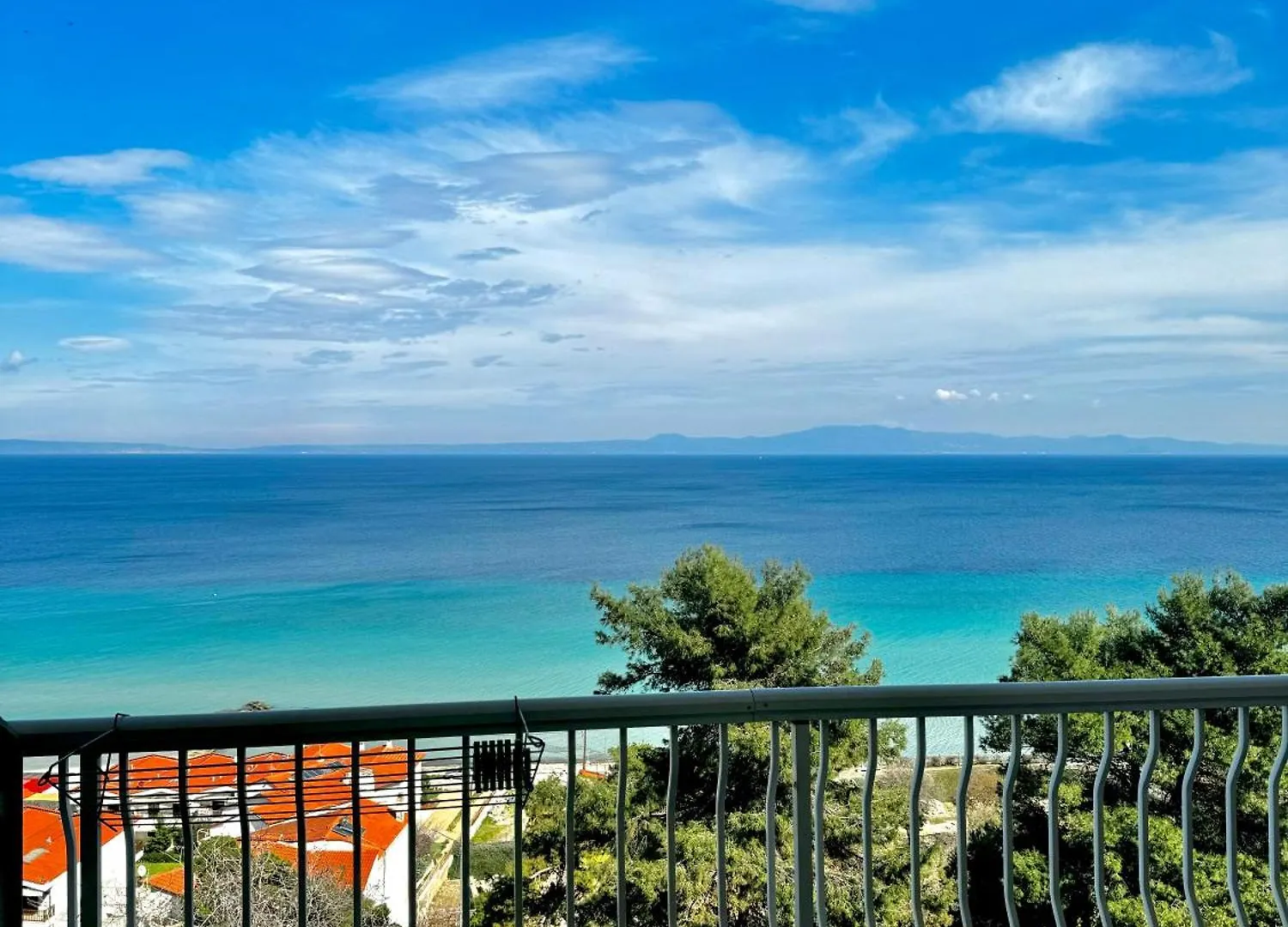 Nikos Sea View Room elérhetőségei